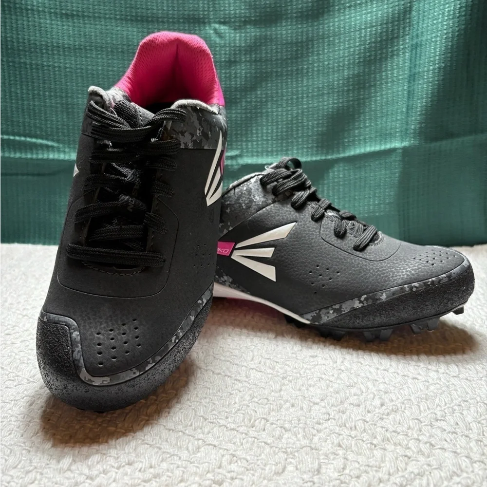 NWT Easton Mako 2.0 MSS Missy Softball Cleats